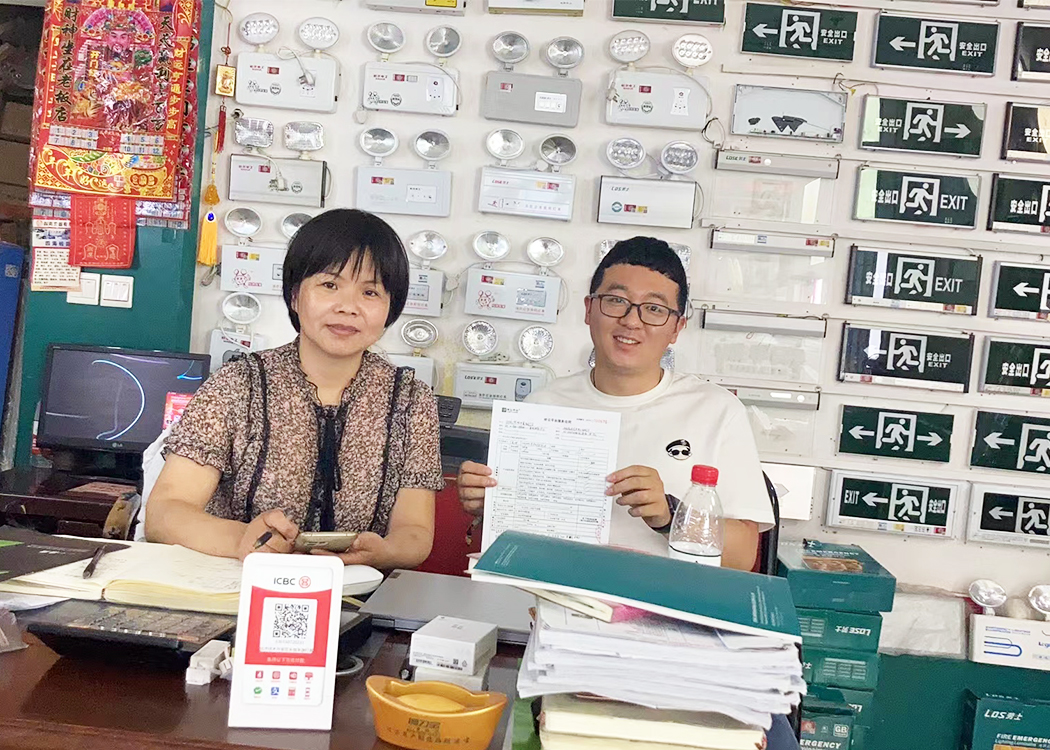 客戶合影